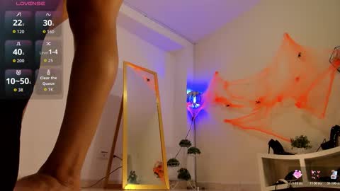 Snapshot of ammelya chatting on 10/23/25, 07:23 Amelya online show from 10/23/25, 07:23