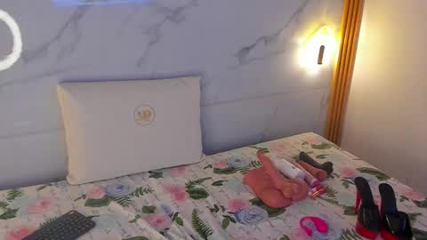 Snapshot of ammie_kova chatting on 09/24/25, 07:50 Ammie kova online show from 09/24/25, 07:50