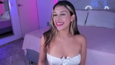 Snapshot of ammy_camm chatting on 12/10/24, 08:30 Ammy  online show from 12/10/24, 08:30
