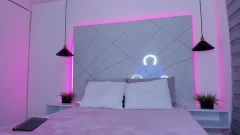 Snapshot of ammy_camm chatting on 02/11/25, 04:11 Ammy  online show from 02/11/25, 04:11