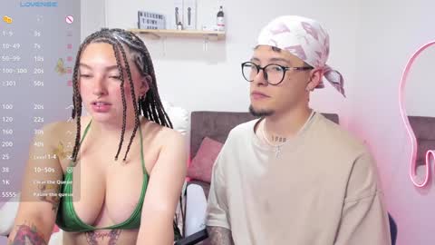 ammy and thyler online show from 12/18/24, 12:10