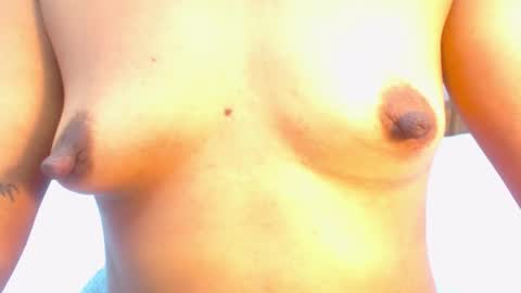 Snapshot of ammy_ronan chatting on 12/15/24, 03:20 IM AMMY online show from 12/15/24, 03:20