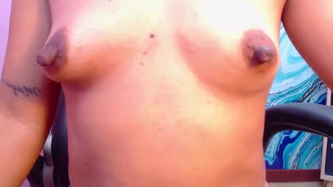 Snapshot of ammy_ronan chatting on 09/11/25, 04:40 IM AMMY online show from 09/11/25, 04:40