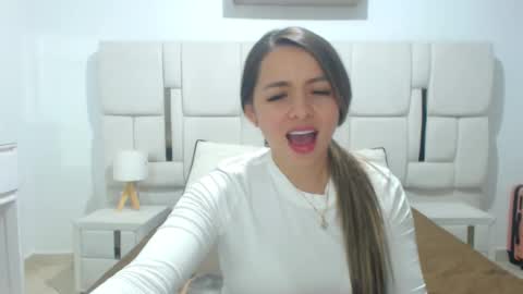 Snapshot of ammy_velez chatting on 12/26/24, 01:51 ammy_velez online show from 12/26/24, 01:51