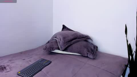Snapshot of ammyrose_1 chatting on 09/09/25, 02:38 ammy online show from 09/09/25, 02:38