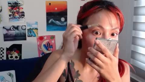 yisel online show from 11/13/25, 04:17