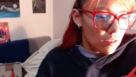 yisel online show from 11/21/25, 01:37