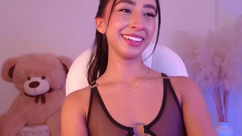 Snapshot of amonet_x chatting on 09/22/25, 09:44 Sophi online show from 09/22/25, 09:44