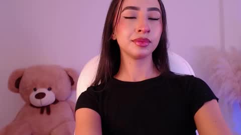 Snapshot of amonet_x chatting on 09/27/25, 09:47 Sophi online show from 09/27/25, 09:47