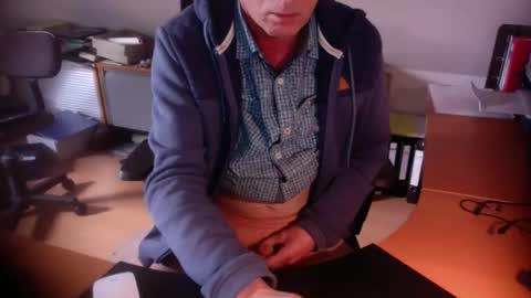 Amor2200 online show from 10/13/25, 08:58