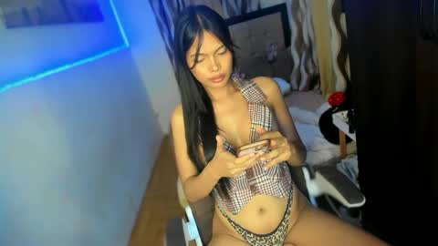 Snapshot of amor_prinsesa chatting on 12/21/24, 09:04 Prinsesa online show from 12/21/24, 09:04