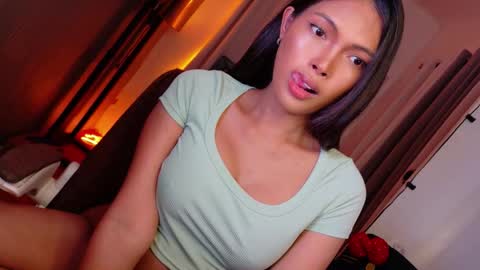 Snapshot of amor_prinsesa chatting on 09/10/25, 07:03 Prinsesa online show from 09/10/25, 07:03