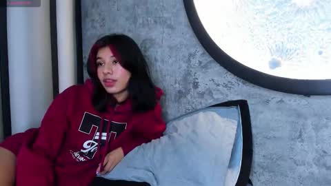 Amy Fox online show from 10/10/25, 01:21