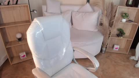     online show from 01/02/25, 07:51