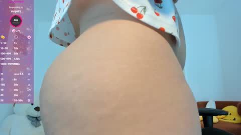 Snapshot of amy_ross1 chatting on 01/27/25, 07:46 Daniela M online show from 01/27/25, 07:46