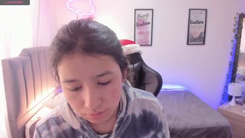 Snapshot of amy_sophiaa chatting on 12/09/24, 01:34 Amy sophia 3 online show from 12/09/24, 01:34