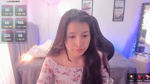 Snapshot of amy_sophiaa chatting on 01/27/25, 01:19 Amy sophia 3 online show from 01/27/25, 01:19