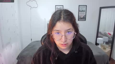 Snapshot of amy_sophiaa chatting on 09/09/25, 11:21 Amy sophia 3 online show from 09/09/25, 11:21
