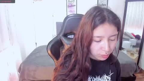 Snapshot of amy_sophiaa chatting on 10/04/25, 04:05 Amy sophia 3 online show from 10/04/25, 04:05