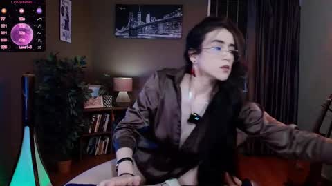 Amy online show from 11/18/25, 02:17