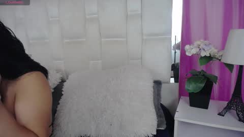 Amy Cortes online show from 10/12/25, 04:28