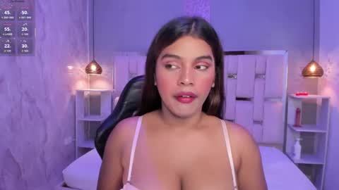Snapshot of amyevan_ chatting on 09/21/25, 09:38 amyevan_ online show from 09/21/25, 09:38