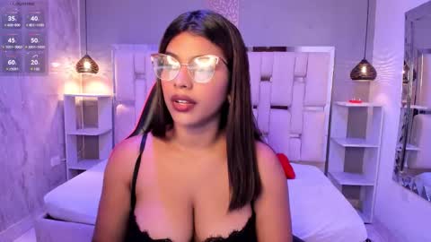 Snapshot of amyevan_ chatting on 10/08/25, 08:50 amyevan_ online show from 10/08/25, 08:50