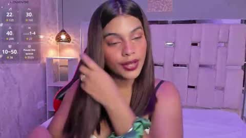 amyevan_ online show from 10/22/25, 09:47