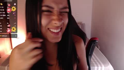 Snapshot of amyharlow_ chatting on 12/06/24, 10:38 Jenn online show from 12/06/24, 10:38