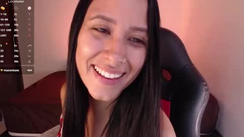 Snapshot of amyharlow_ chatting on 02/04/25, 05:23 Jenn online show from 02/04/25, 05:23