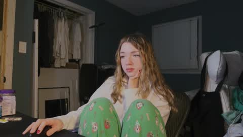 Snapshot of amyjj chatting on 11/03/25, 04:14 Amy online show from 11/03/25, 04:14