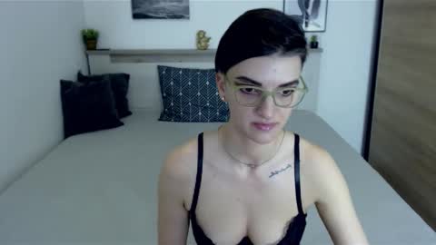 Snapshot of amylexy chatting on 01/10/25, 10:50 Hi there guys My pleasure in your hands pvt is open online show from 01/10/25, 10:50