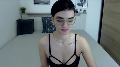Snapshot of amylexy chatting on 02/02/25, 11:08 Hi there guys My pleasure in your hands pvt is open online show from 02/02/25, 11:08