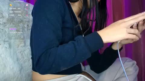 Snapshot of amyolimpo chatting on 10/05/25, 06:12 Amy ... Nice to meet u thumb up me please its important online show from 10/05/25, 06:12