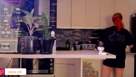 Amy online show from 12/06/24, 09:24