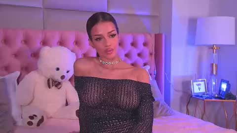 Amyra online show from 10/03/25, 03:58