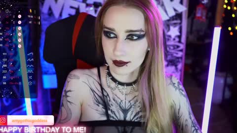 Snapshot of amywhitenessxx chatting on 12/30/24, 07:32 Amy switch Goddess divine Mistress online show from 12/30/24, 07:32