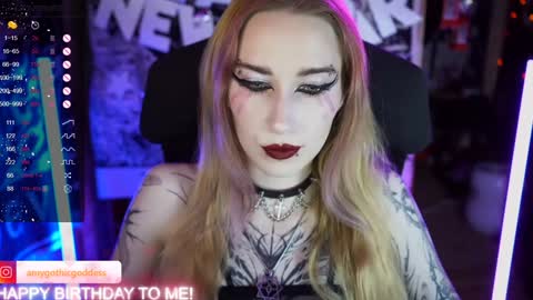 Snapshot of amywhitenessxx chatting on 01/01/25, 11:27 Amy switch Goddess divine Mistress online show from 01/01/25, 11:27