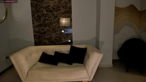 Snapshot of amywoods chatting on 12/04/24, 10:24 online show from 12/04/24, 10:24