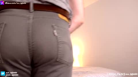 Snapshot of an_expose chatting on 10/25/25, 05:08 an expos online show from 10/25/25, 05:08