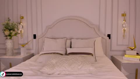 Ana Carrera  online show from 10/10/25, 10:53