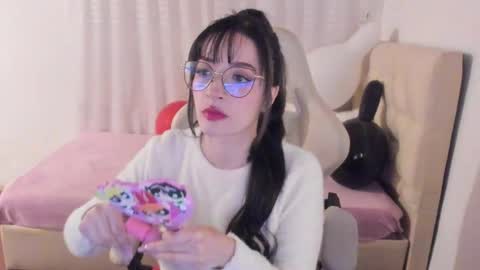 Im anna but you can call me as you want online show from 10/17/25, 09:28