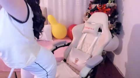 Im anna but you can call me as you want online show from 11/21/25, 09:13