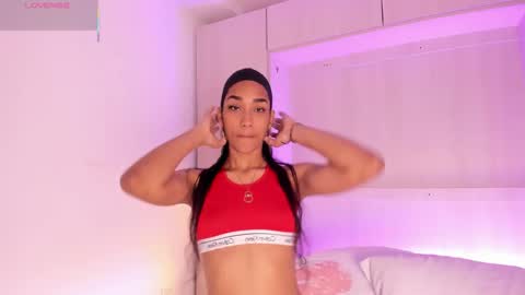 anaacollins_ online show from 10/23/25, 11:42