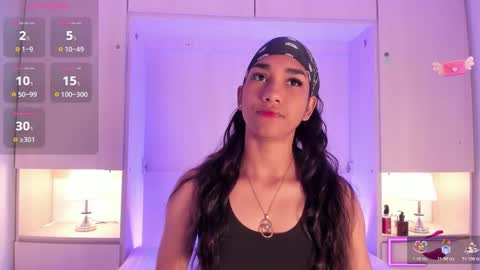 anaacollins_ online show from 11/03/25, 11:33