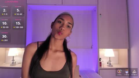 anaacollins_ online show from 11/10/25, 11:42