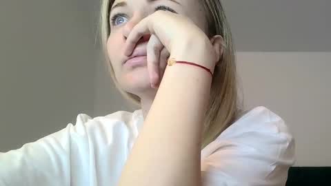 anabellaana11 online show from 03/10/25, 02:39