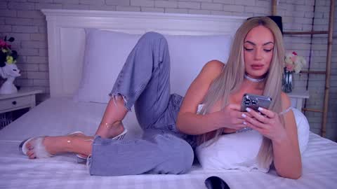 Snapshot of anabellastar chatting on 02/05/25, 07:39 anabellastar online show from 02/05/25, 07:39
