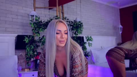 anabellastar online show from 11/11/25, 04:45