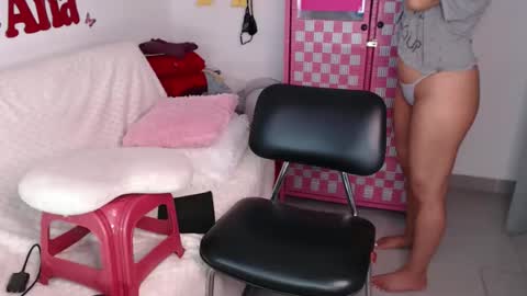 Ana online show from 11/12/25, 10:48